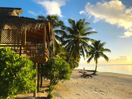 Paradise Cove Lodge