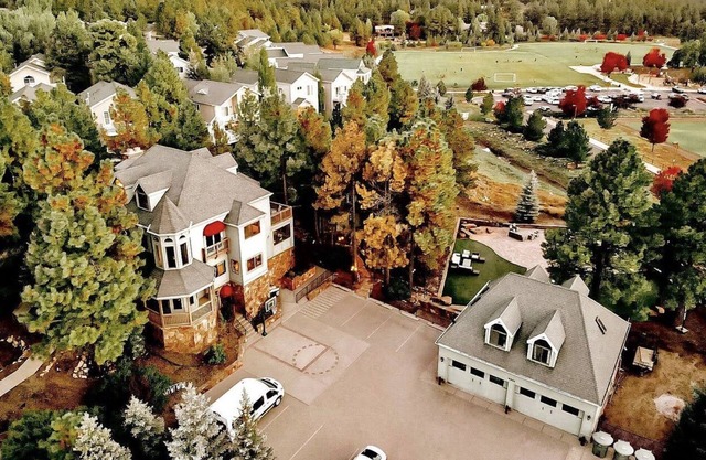 PARADISE! Family Reunions, Business Retreats, Vacations