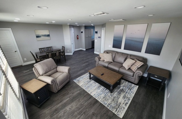 Paradise on Lake Harris Apt #202