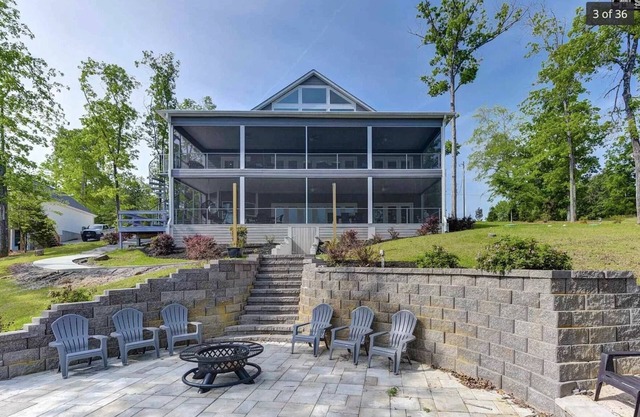 Paradise on Lake Murray! Haymar House with optional pontoon rental