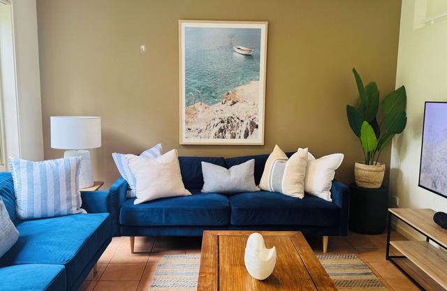 Paradise Palms Tropical Villa - Aanuka