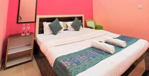 Paras guest house