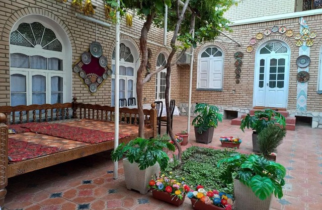 Parivash Guest House