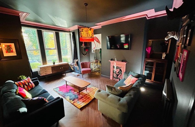 Park Mount Residences - Boutique 1 Bedroom Apartment In Leeds With Free Parking
