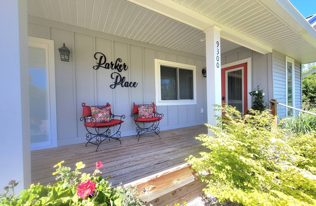 "PARKER PLACE" Southern Leelanau county, 10 minutes from down town Traverse city
