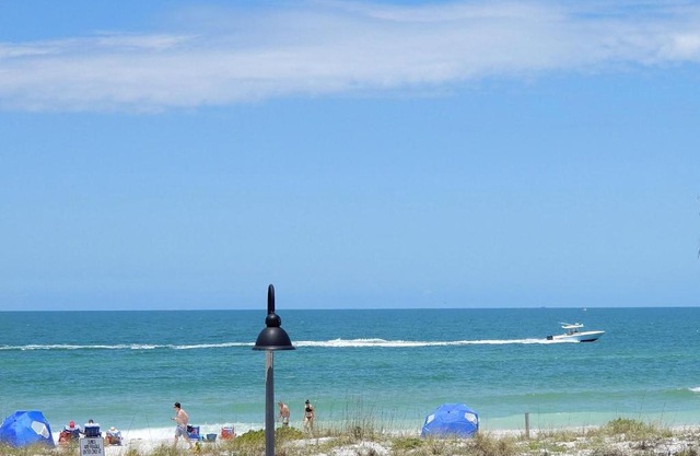 Pass a grille Gulf Way Beachfront 13