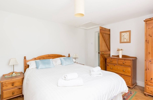 Pass the Keys | Conventional and Homely 3Bed in Alderminster