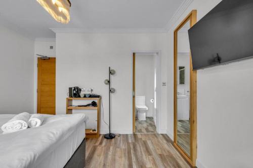 Pass the Keys Church View a Tranquil Space for Two