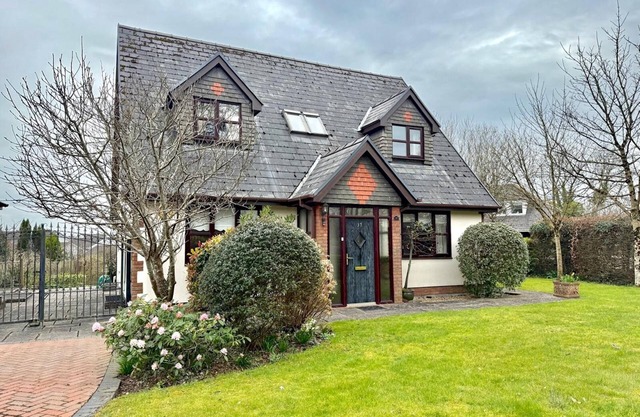 Pass the Keys | Kiln Cottage |Langland home