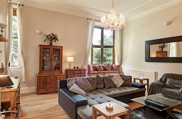 Pass the Keys | Luxury 5 bedroom Riverside home in town centre