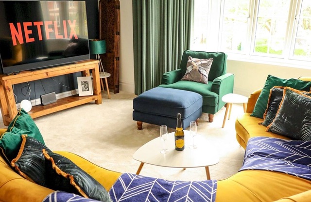Pass the Keys | Sleeps 10 close to Royal Liverpool Golf Club