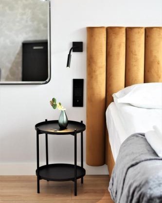 Patio Riverfront Aparthotel