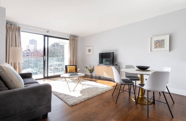 Paton Street by onefinestay