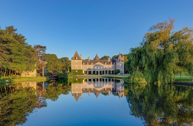 Pavillon Normandie - Five Bedroom Castle, Sleeps 10