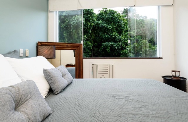 Peace in Copacabana Forest View Br1009