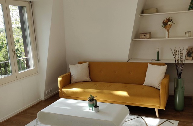 Peaceful 1B apartment on the edge of the forest