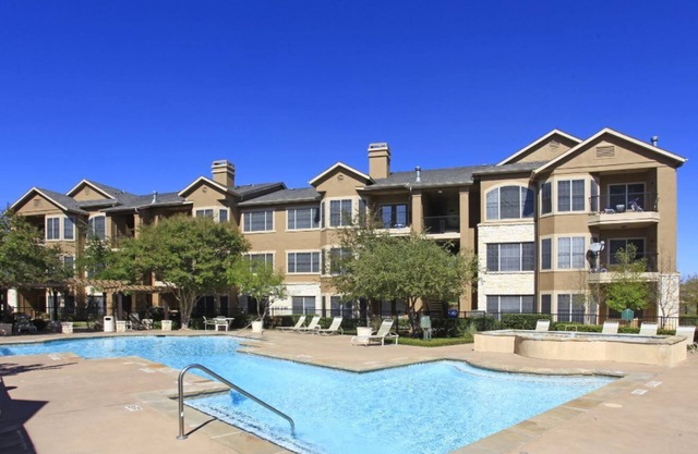 Peaceful 1BR King Suite | Pool, Parking + Gym B
