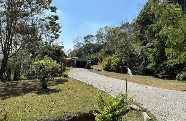 Peaceful and quite house just 45 min from beaches!
