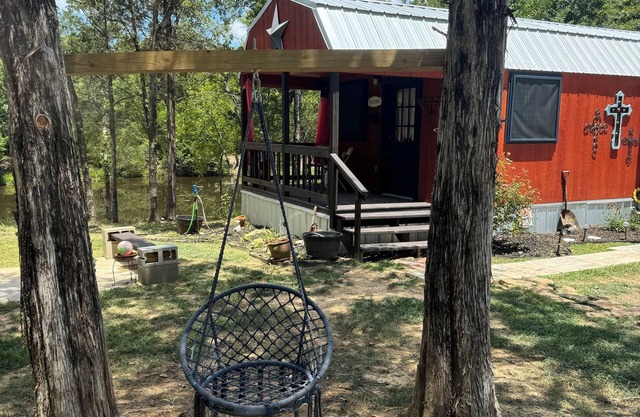 Peaceful cabin retreat to enjoy all the quiet & beauty nature has to offer.
