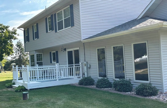 Peaceful country 5 bedroom home. Come make memories at your home away from home.