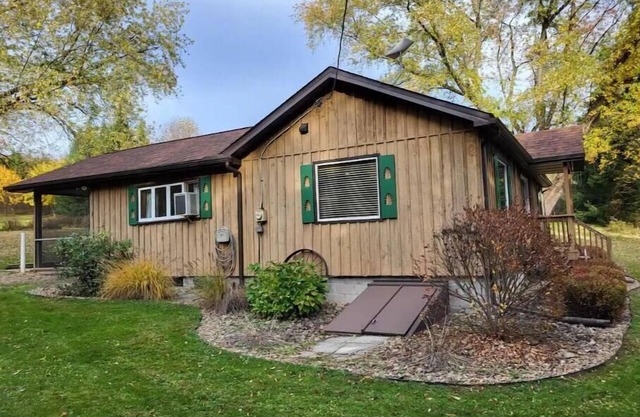Peaceful Deer View Cabin 2 BR