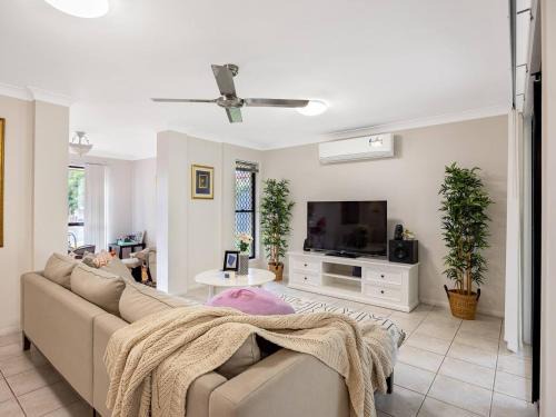 Peaceful Family Entertained house at Parkinson