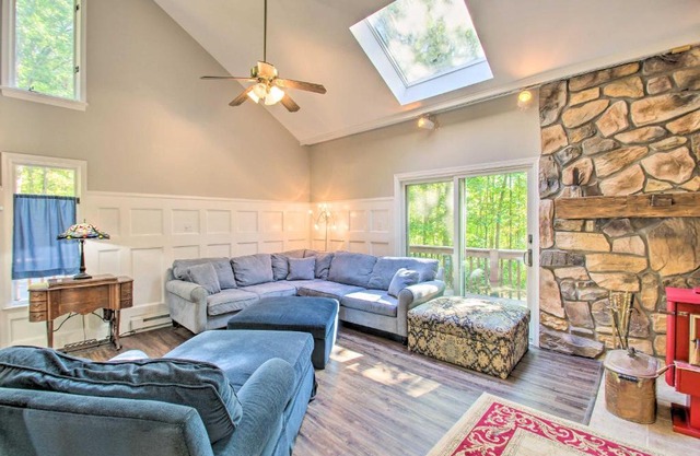 Peaceful New Market Cabin with Deck and Fire Pit!