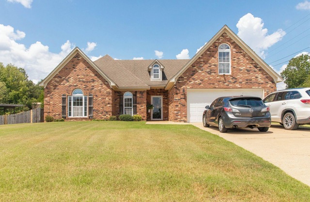 Peaceful Oxford Getaway — Minutes from Grove, Square, Taylor Grocery