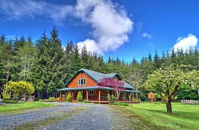 Peaceful Retreat on 10 Acres < 7 Miles to La Push