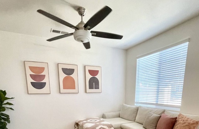 Peaceful Tri-Level Townhome w/ Amazing Amenities