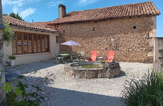 Peaceful Unique Gite In The Countrysidenn Javerlhac-et-la-Chapelle-Saint-Robert