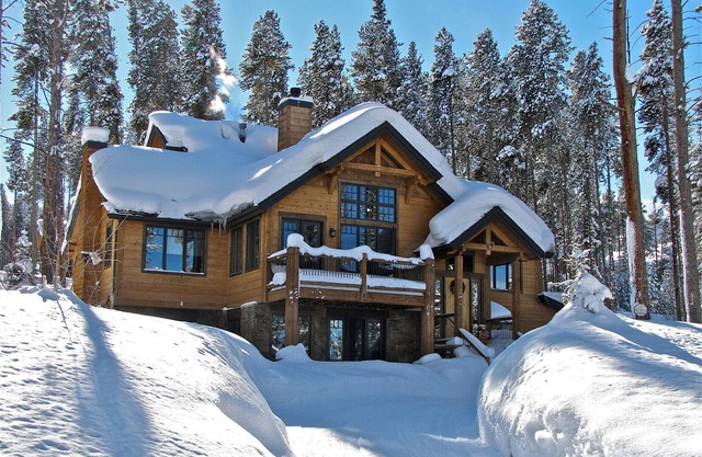 Peak 8 Luxury- 6Bed/6.5Baths Sleeps 14 in 11 beds, Hot tub, Sauna & Pool table