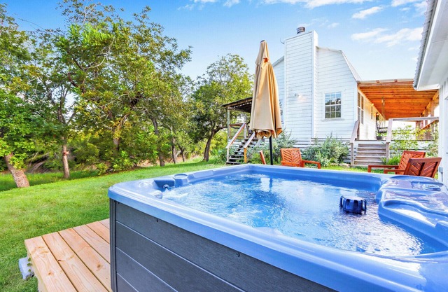 Pecan Tree House at Happiness Ranch | Rustic Charm with Modern Furnishings