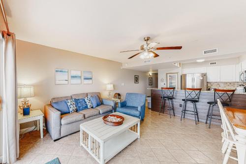 Pelican Isle 204 Gulf Clap