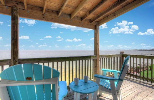 Pelican's Landing-Waterfront Home Close To Kemah Boardwalk!