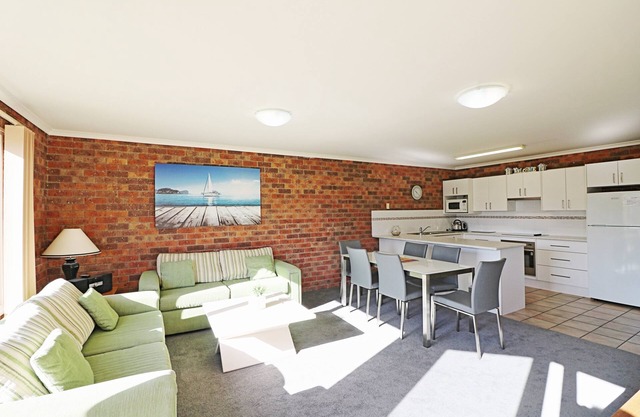 Pelican Waters Unit 2, ground level accommodation
