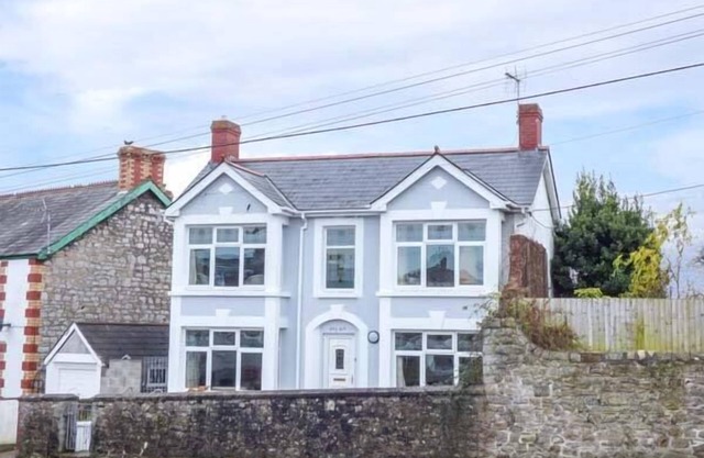 PEN HILL, family friendly, with a garden in Llantwit Major