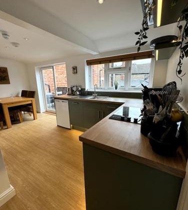 Penny Black Apartment, Kington