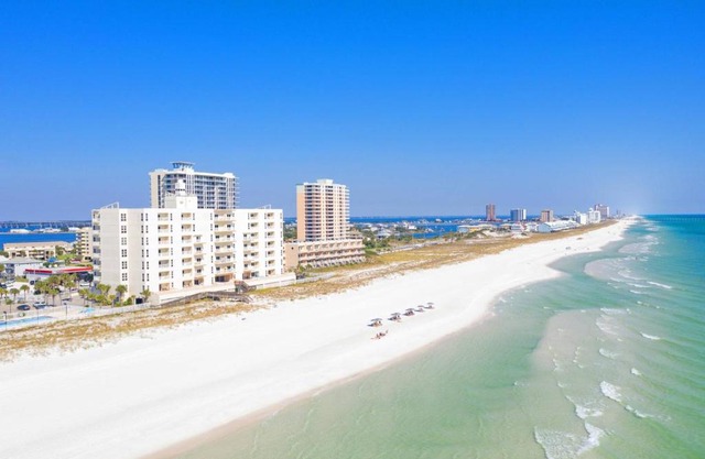 Pensacola, Oceanfront Paradise With Private Beach