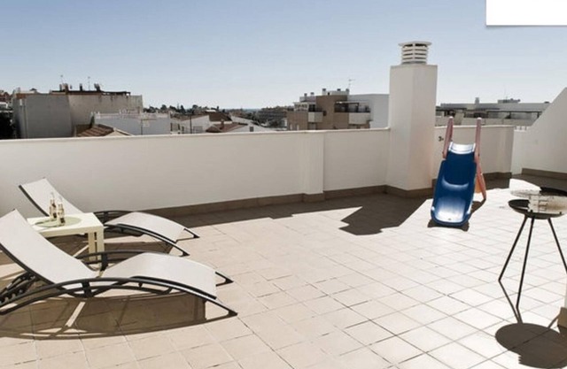 Penthouse Beach Pool AC Wifi BBQ 2BR WIFI