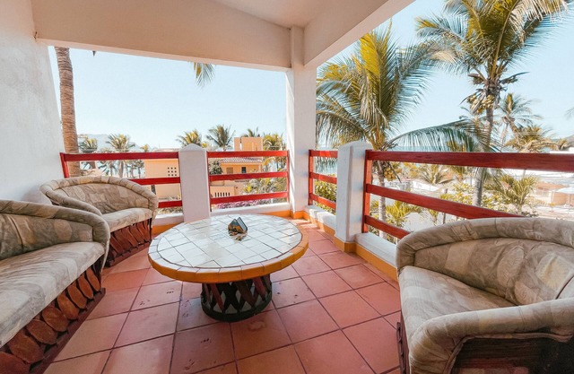 Penthouse Condo - 2 BR Suite - Room 9