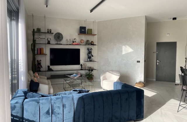 Penthouse for rent in Givatayim city 200 meter with huge outdoor & private pool