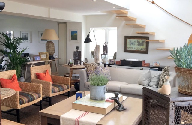 Penthouse Oasis in Prime London. Large, light, & stylish.