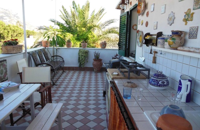 Penthouse with panoramic terrace in front of Mondello beach