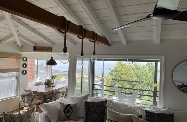 Perfect Beach Cottage for families - Walk to beach, trolley to downtown. Perfect