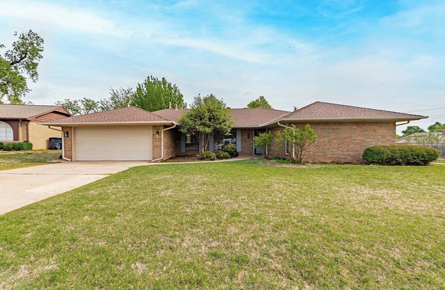 Perfect Entertainment Spot in OKC! Close Getaway to Food, Fun, and Relaxation!