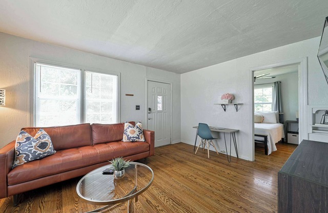 Perfect for travel workers ✈️, budget-friendly for long stays🏠!