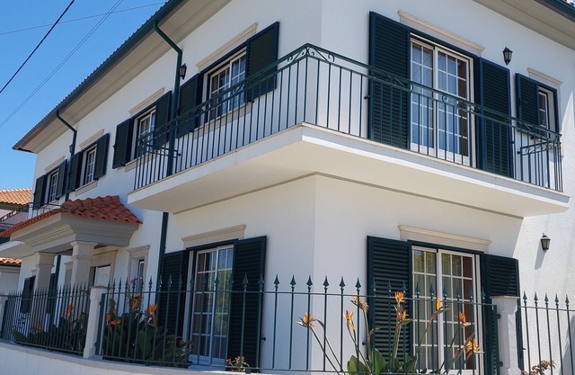 Perto da Ria de Aveiro, Perto das Cidades de Ílhavo e Aveiro, no Meio do Campo