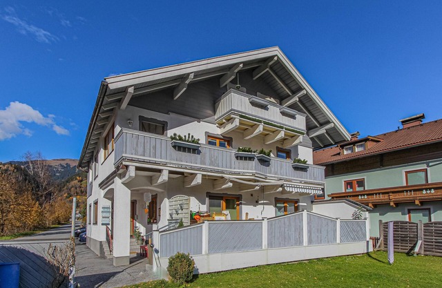 Pet-friendly apartment with garden