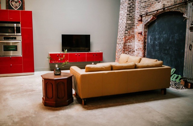 Pet Friendly 2BR DAWGout by MHM Luxury Properties